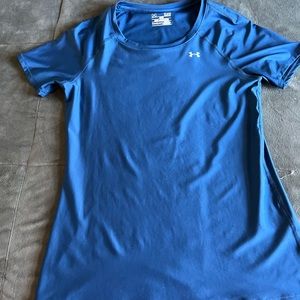 Womens Under Armour shirt